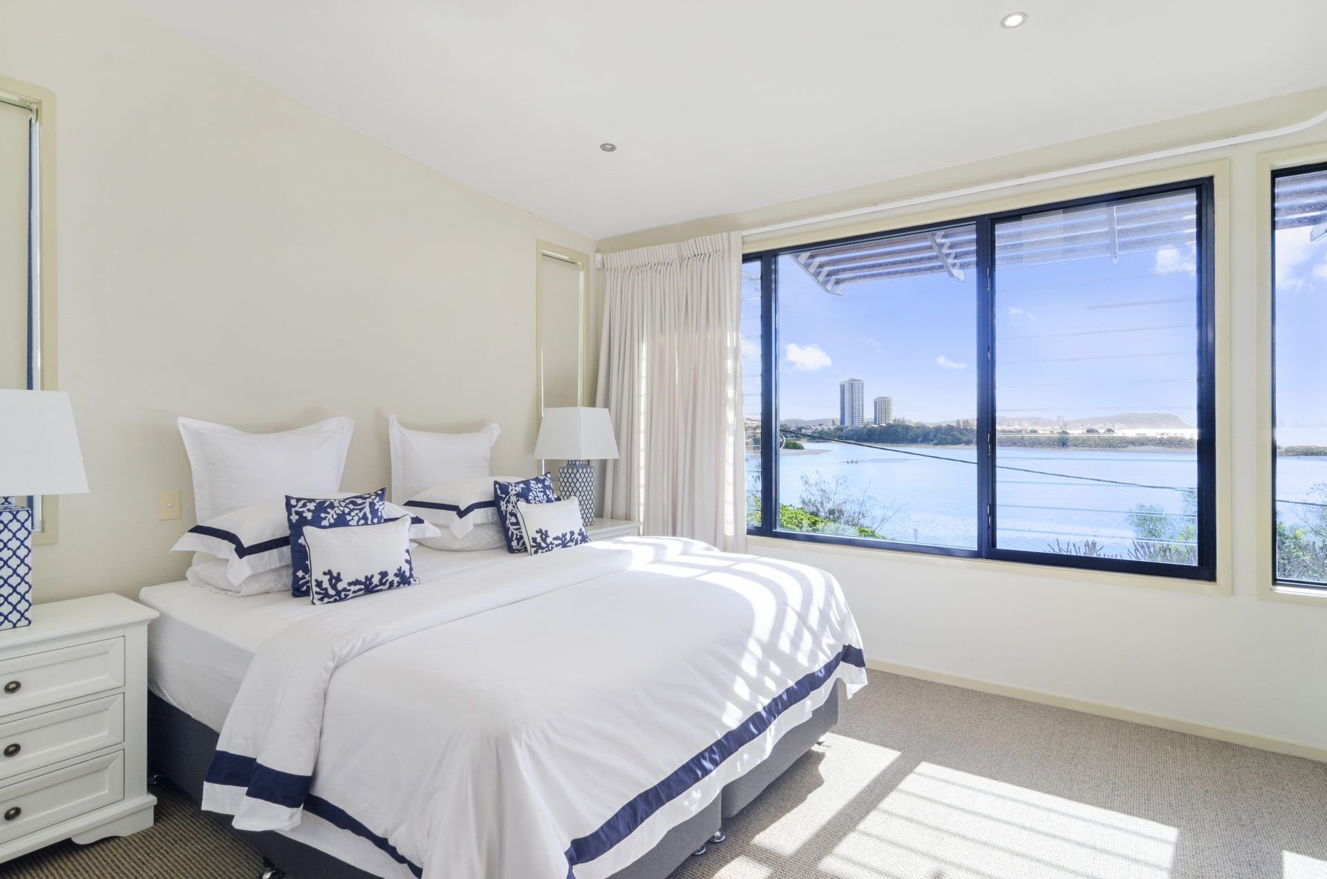 Currumbin Beachside Holiday Home