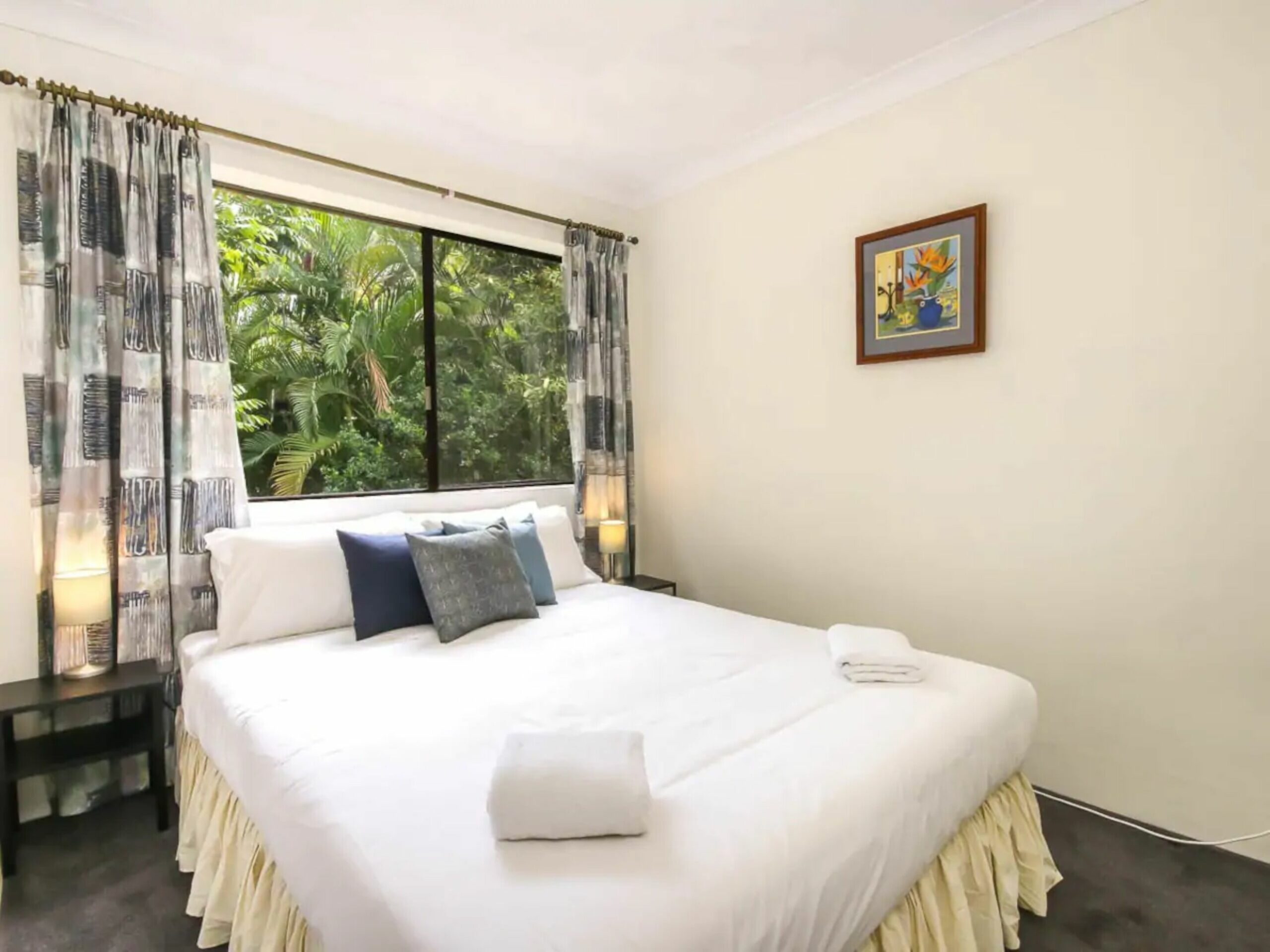 2 Bedroom St Lucia Apartment Close to UQ and Citycat