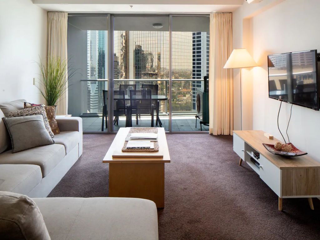 Amazing Brisbane CBD 2 Bedroom Apartment With River Views