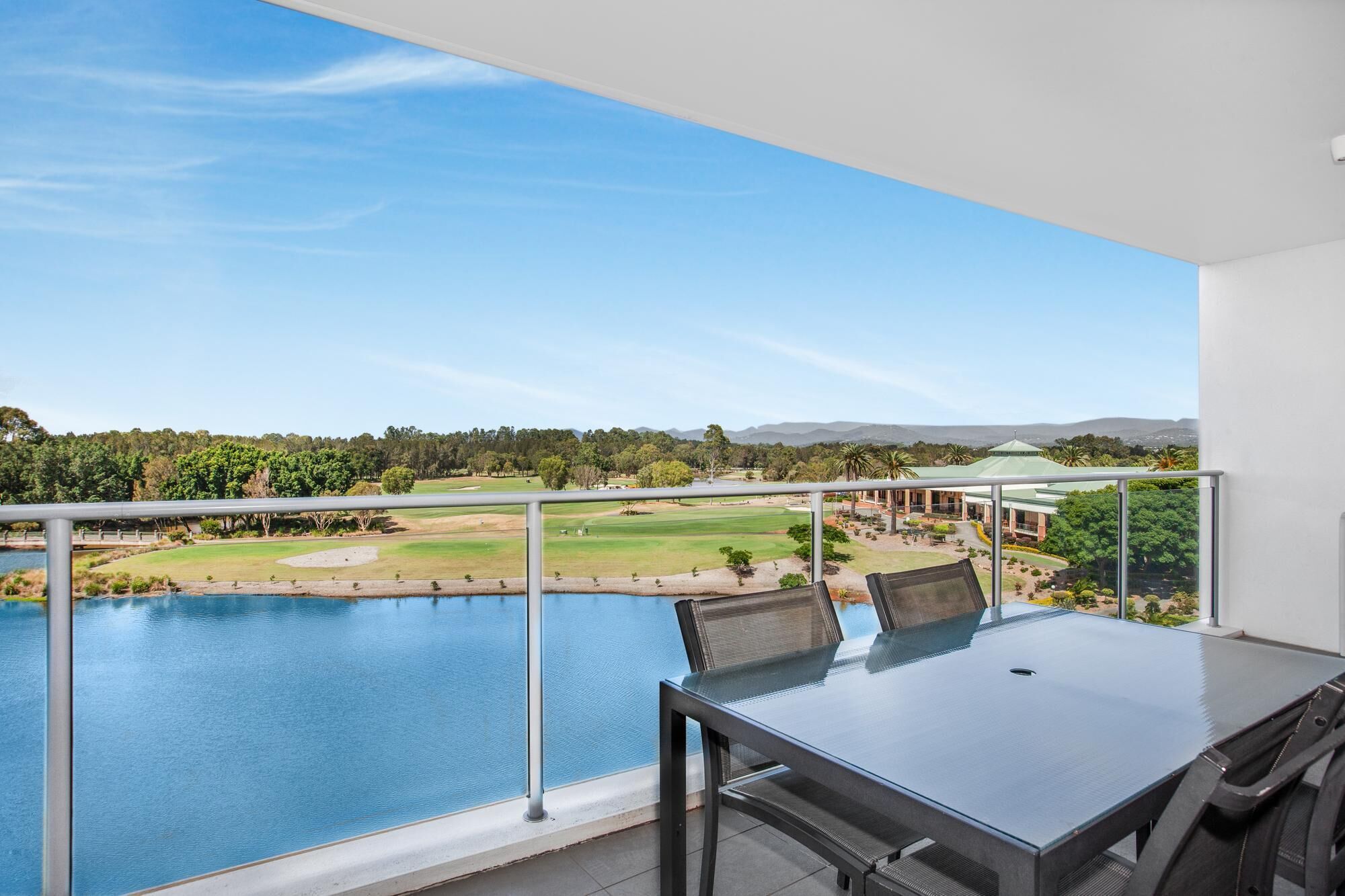 Lakeside Family Oasis With Pool, Gym and Balcony