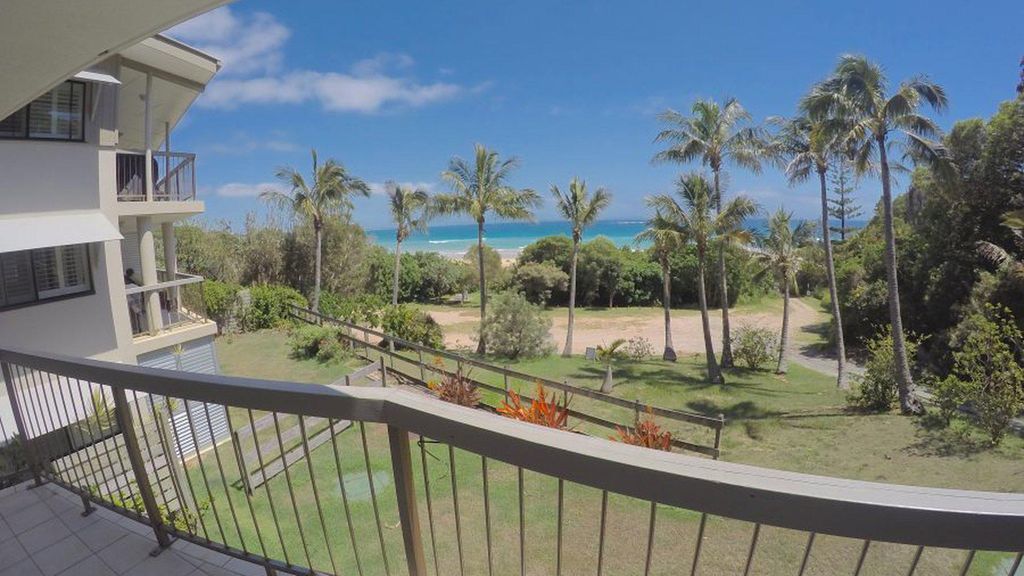 Mooloomba Five 4 Bed, 2 Bath, Beachfront, Location is Awesome!