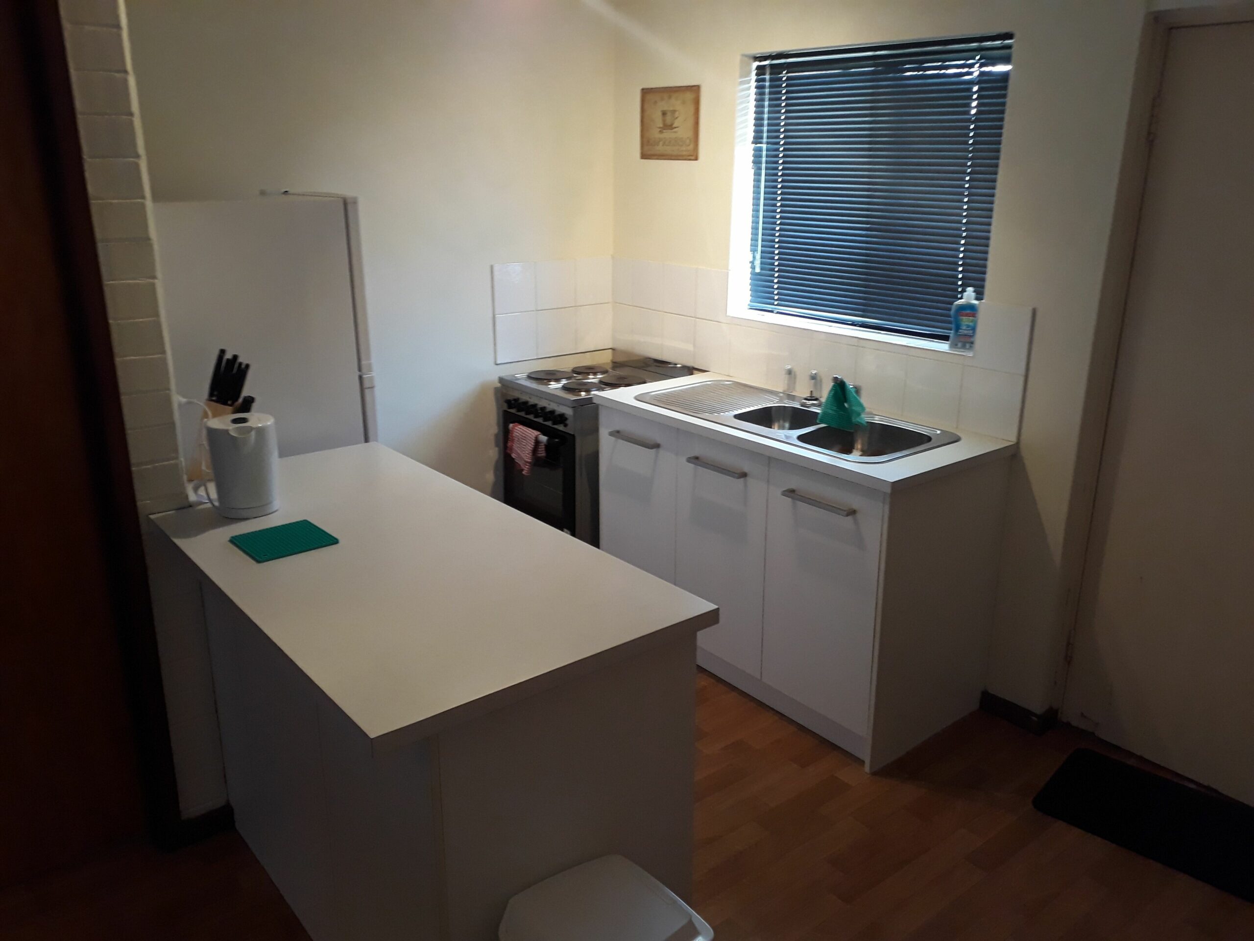 Affordable Apartment Close to the City, Cafes & Shopping