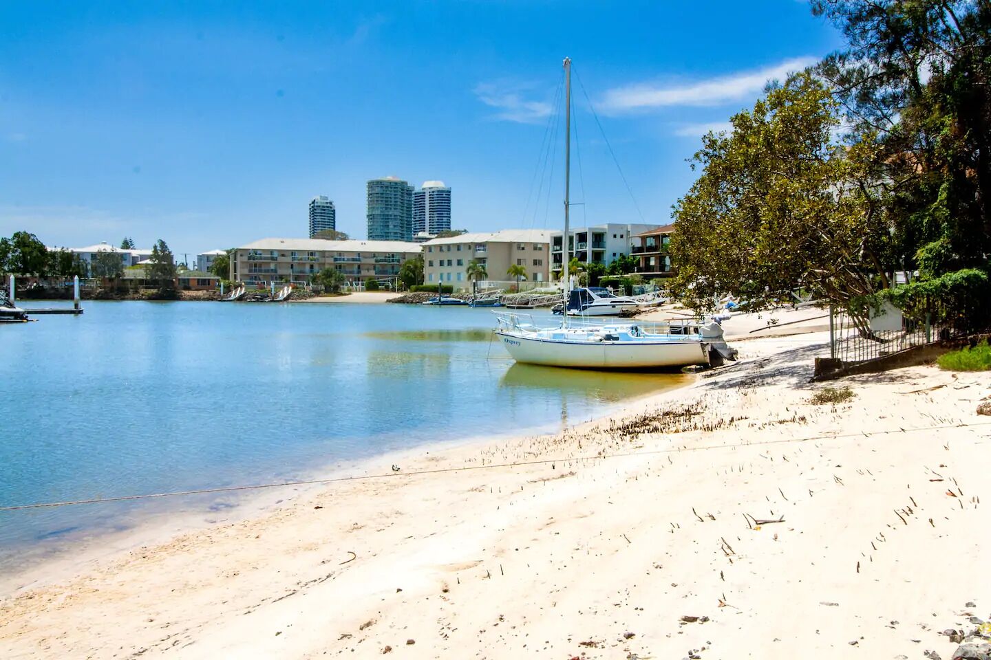 Waterfront Bliss* 5min to Harbour town 10min to Surfers paradise