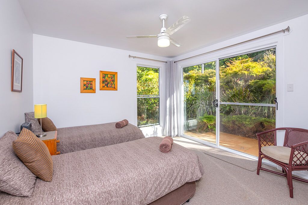 CLOGHEEN COTTAGE  Stunning Mountain and Ocean Views in the Byron Bay Hinterland