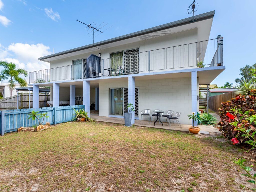 Charm and Comfort in This Ground Floor Unit With Water Views! Welsby Pde, Bongaree