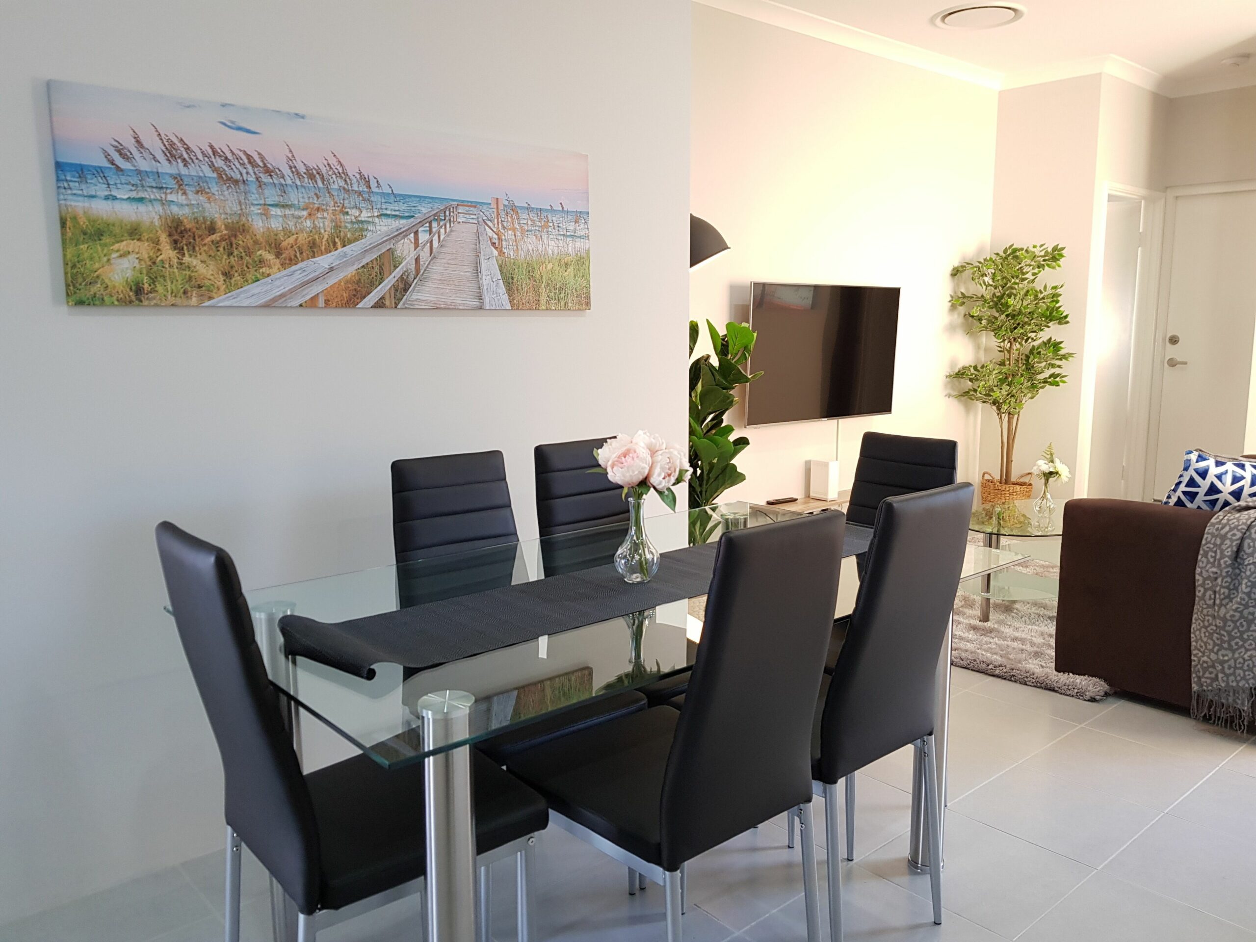 Luxury Stylish House, Minutes Walk to Park/shop,10min to Beach,private Courtyard