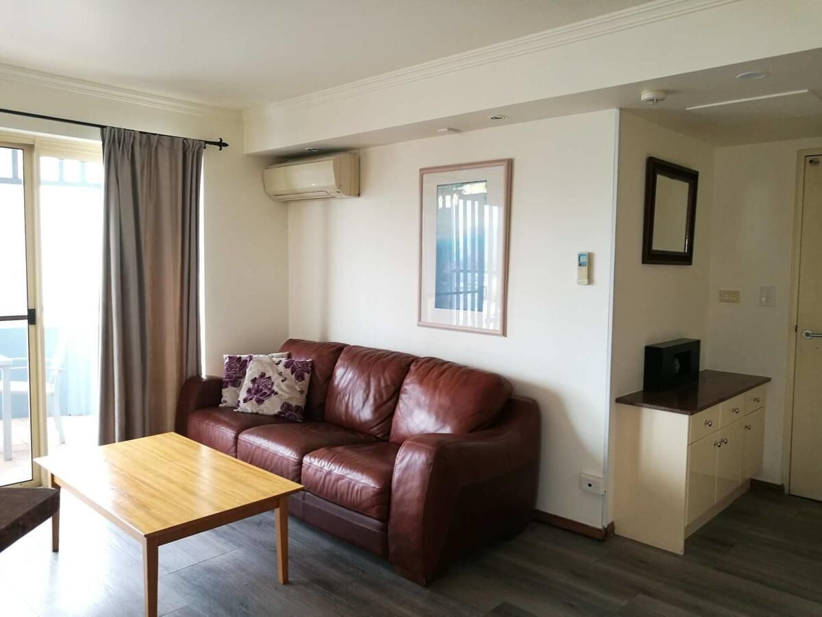 Comfortable City View Fully Furnished One-bedroom Apartment