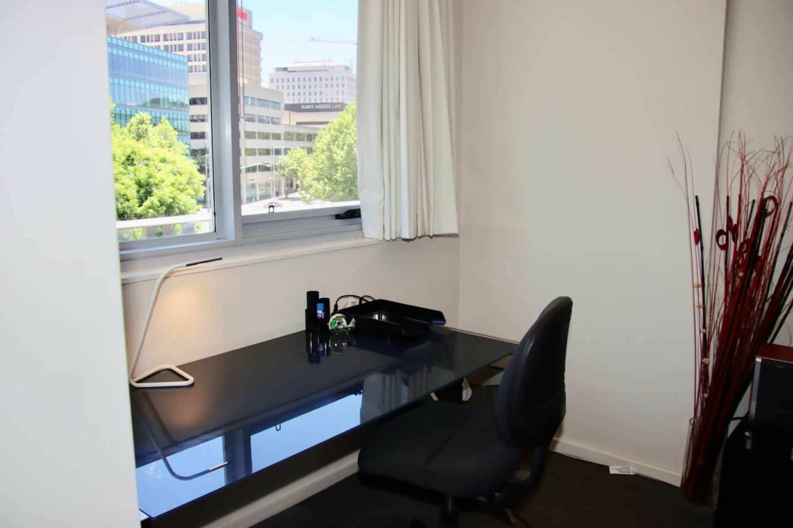 Stylish Mod Apt Near CBD Free Parking