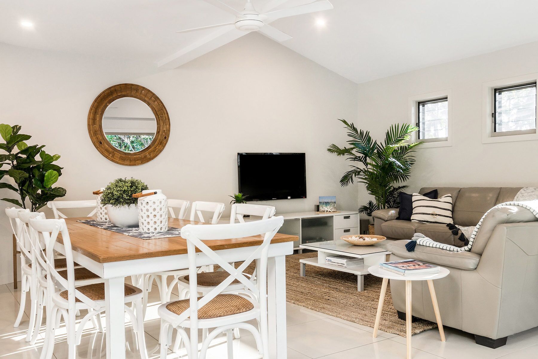 A Perfect Stay Byron Beach Style - 'golden Grid' Holiday House