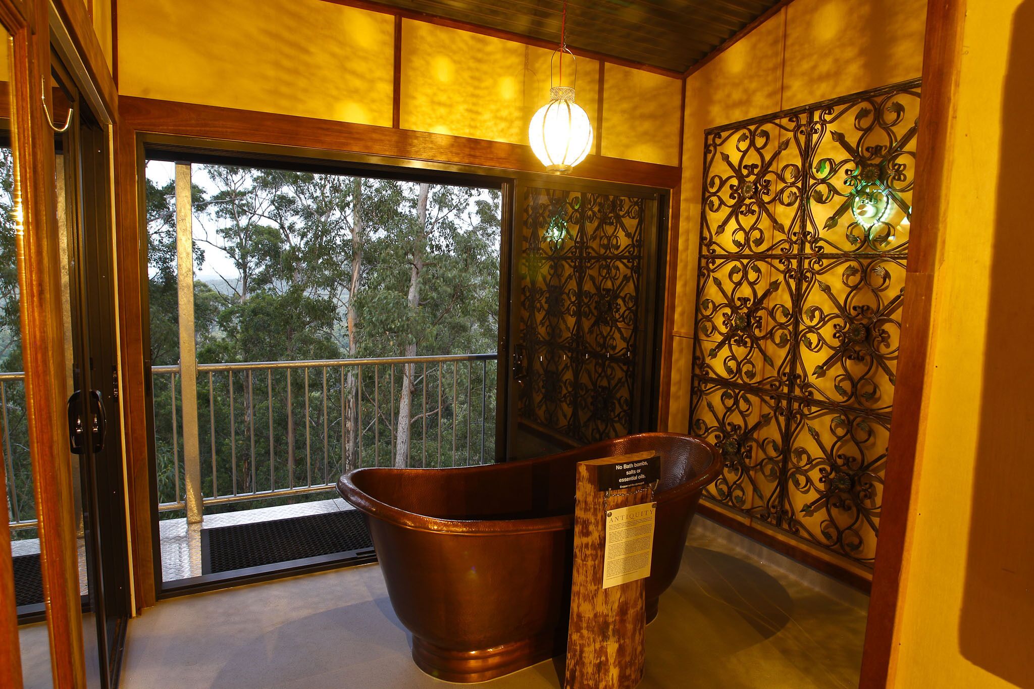 Tree House #2.private,pure Copper Bath,3 Levels+ Gold Coast and Hinterland Views