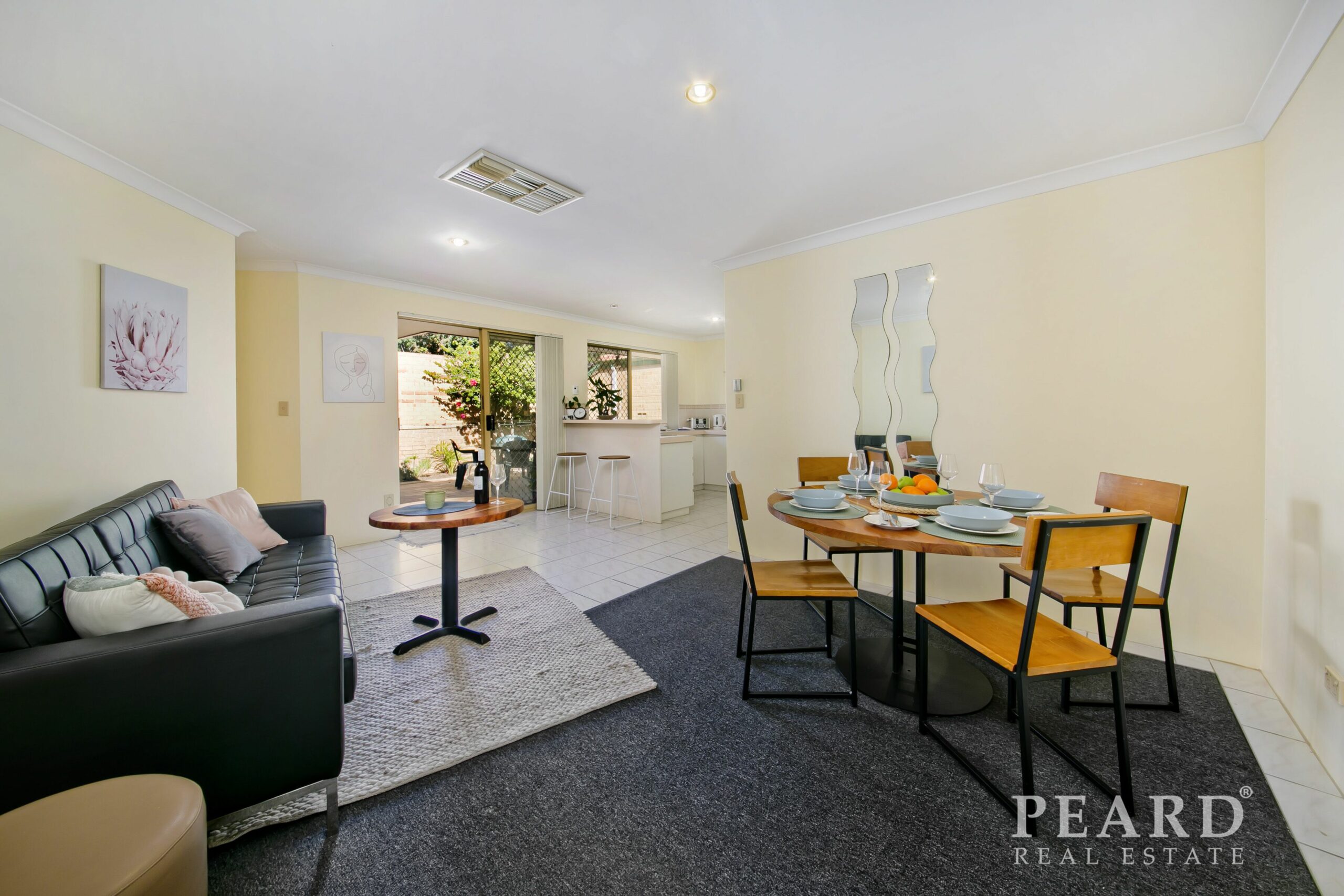 Scarborough Beach, Perth - Sun & Surf Villa