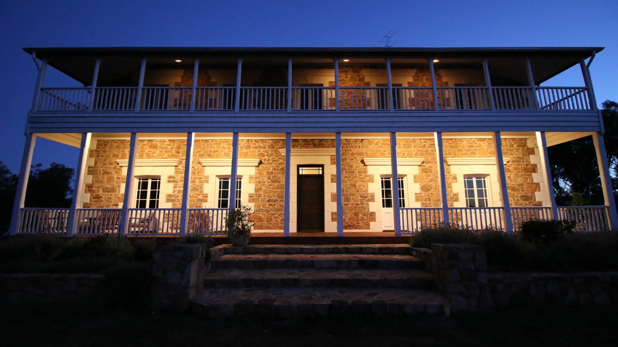 Daisy Cottage Located on a Heritage Farm est 1836 and Known as Buckland Estate