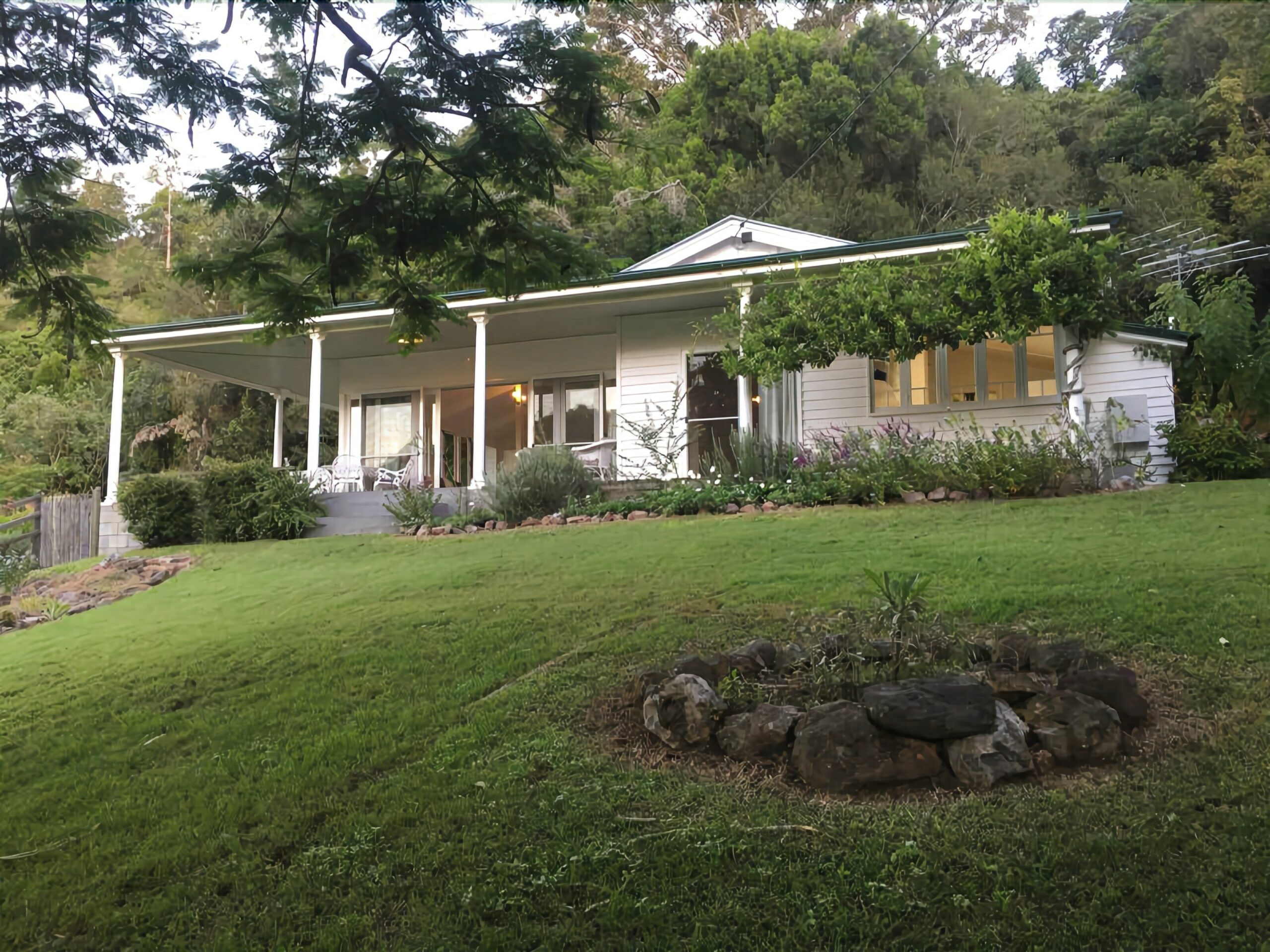 Beaumont High Country Homestead - Peaceful Getaway on a Working Cattle Property