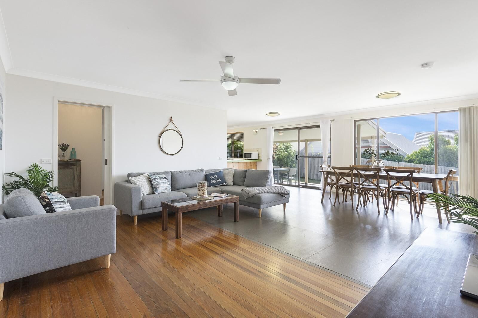 Bailey's Beach House - Original East Ballina Beach House With Ocean Glimpses