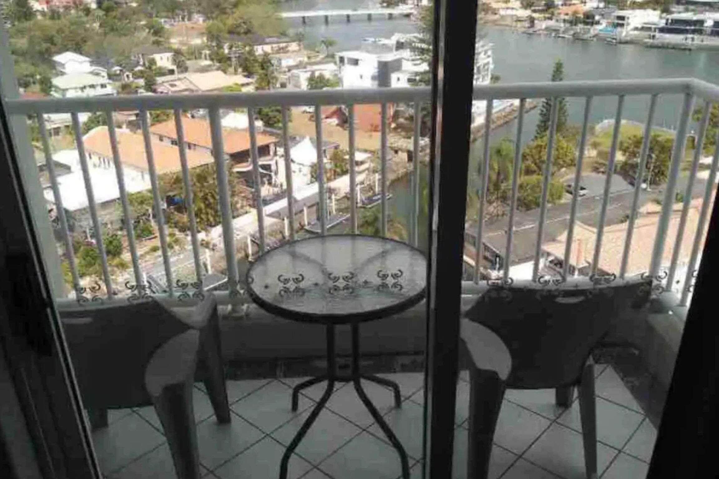 Affordable Unit Minutes To The Heart Of Surfers Paradise