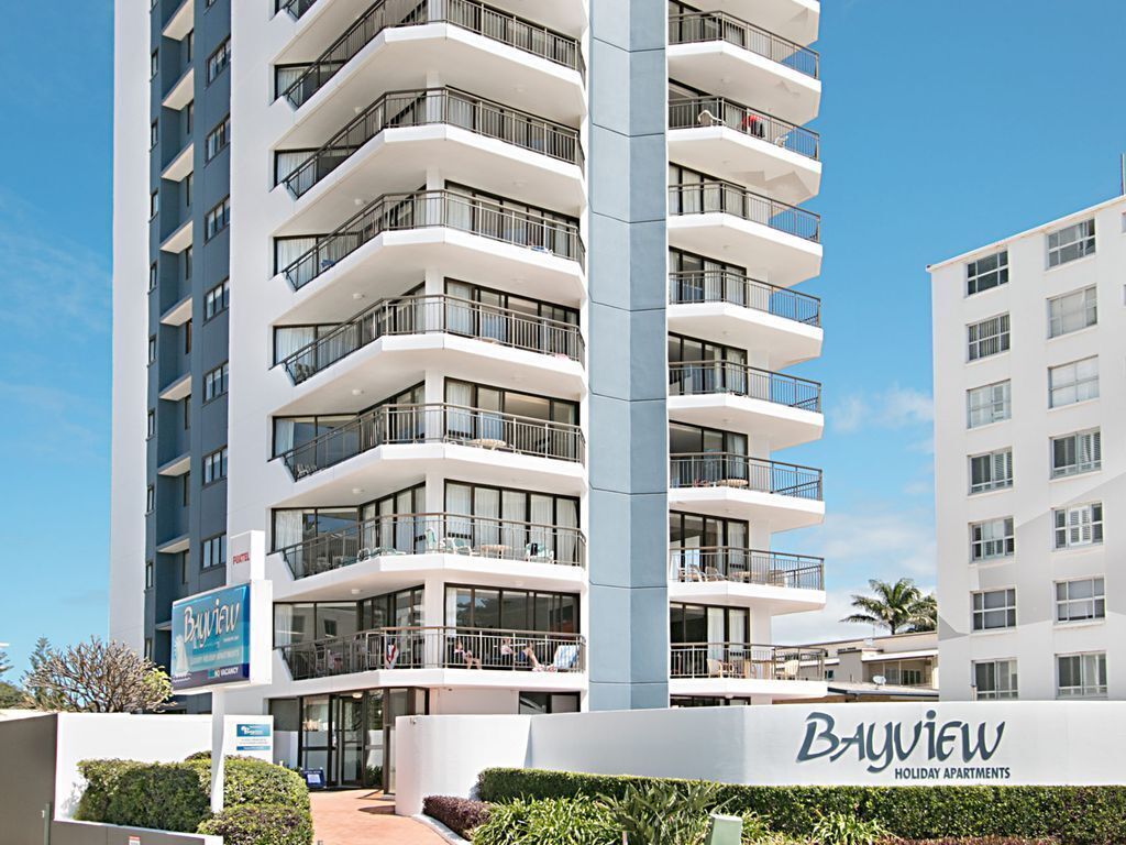 Bayview Unit 10b 2 bedroom apartment with views from Snapper rocks to Surfers Paradise.