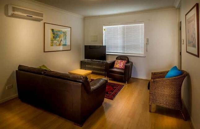 Mt Lawley Superb 2 BR Apartment Minutes to Cbd, Shops and Cafes,pool and gym