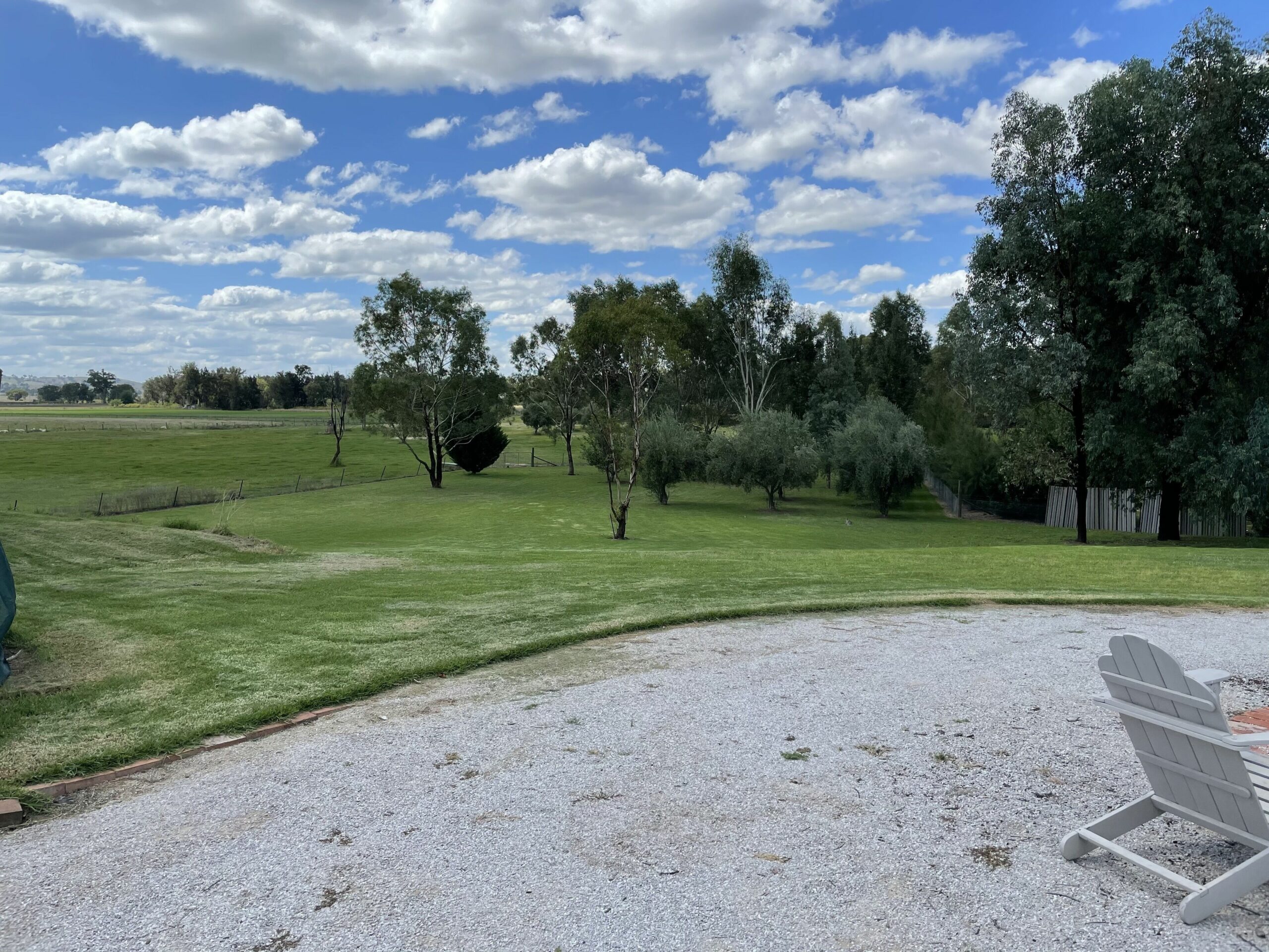 Almas Cottage 10 Acres on the River in the Middle of Mudgee Town