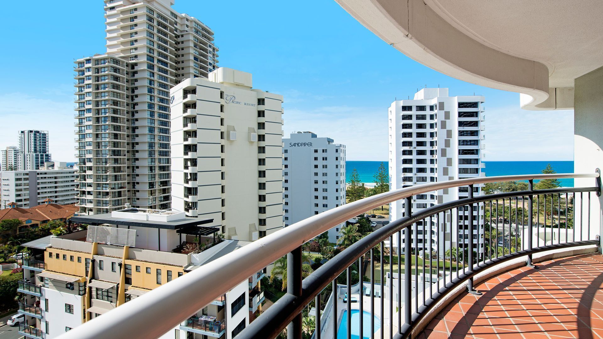 Victoria Square 2 Bed Ocean View Broadbeach