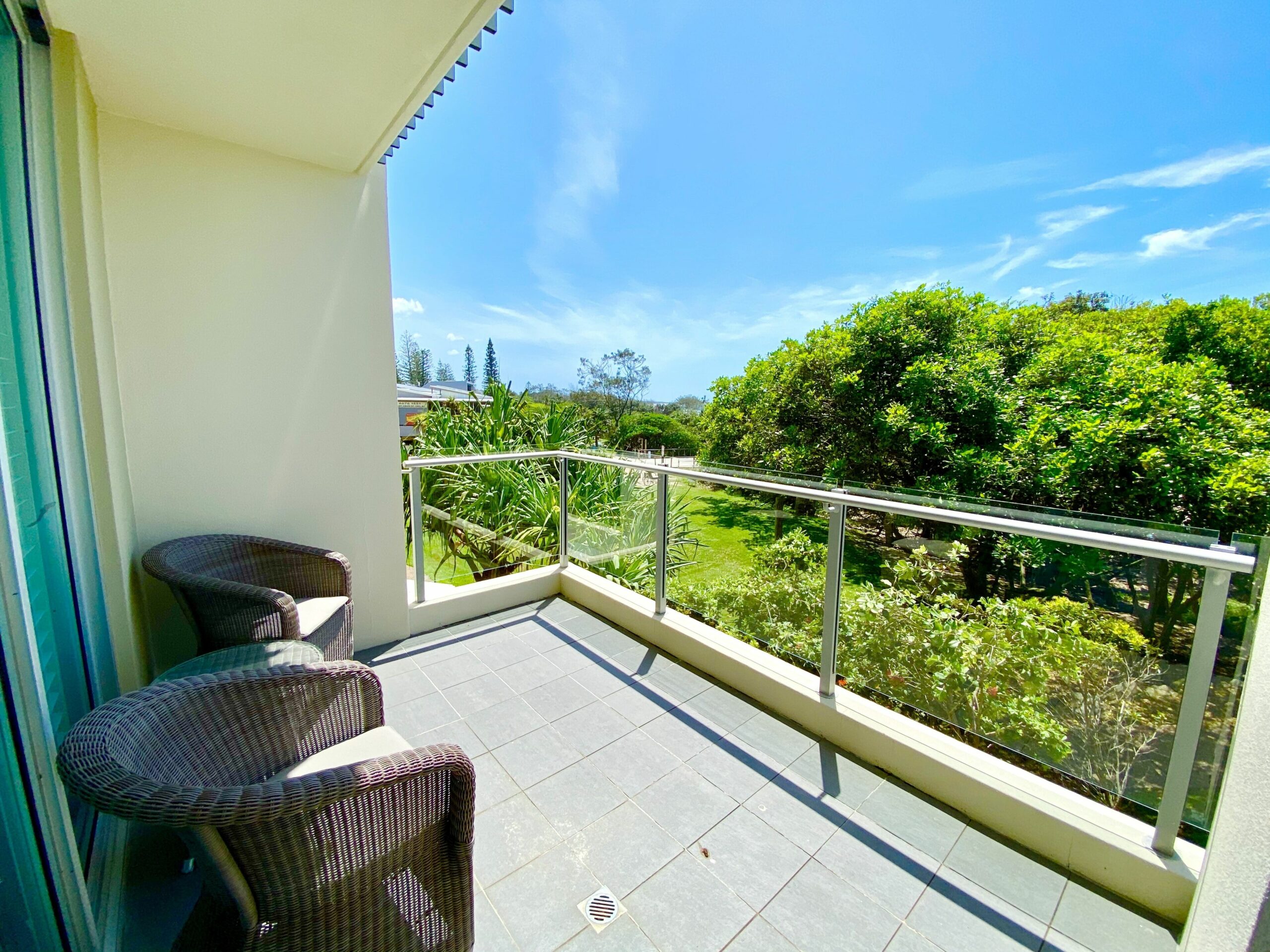 SPACIOUS BEACH PAD – AMAZING OCEAN VIEWS - CABARITA BEACH