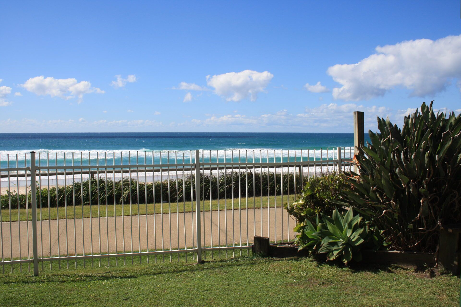 Brigadine Tugun, Unit 2