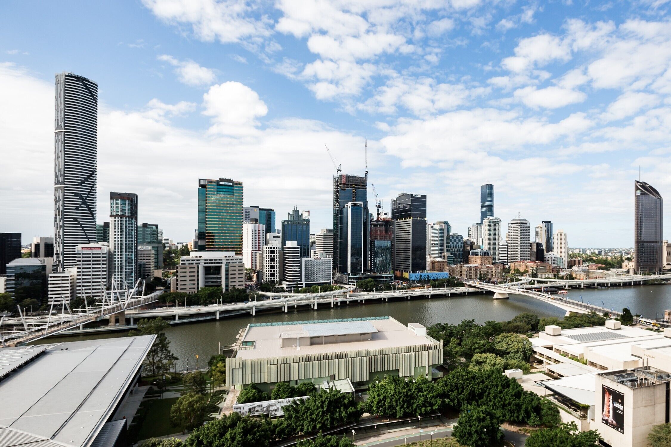 Skyline Views From a Sleek Apartment With a Heated Pool