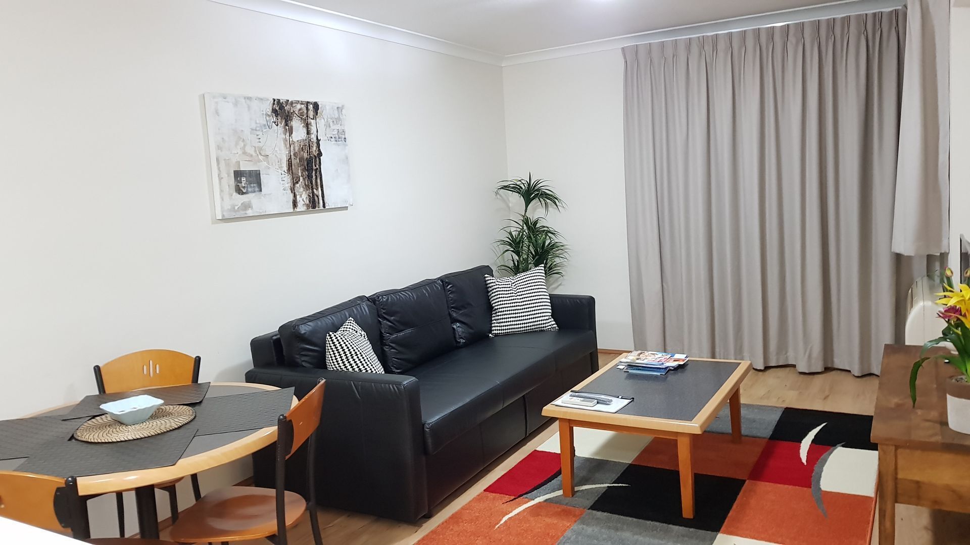 Waterside Apartments by The Swan River with Free WiFi & Secured U/C Parking