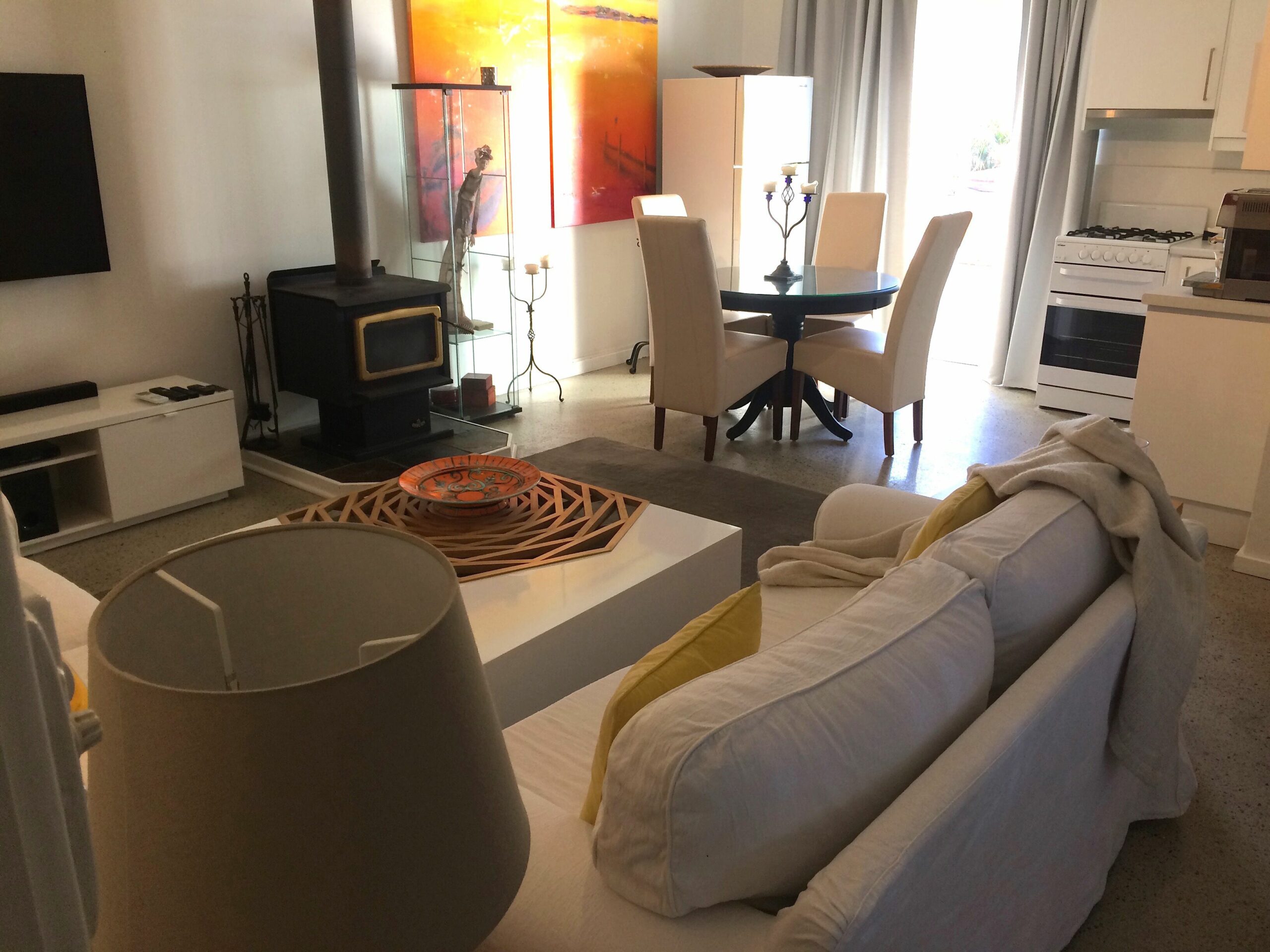 Artist Retreat Luxury 1 Bedroom Apartment with Spa