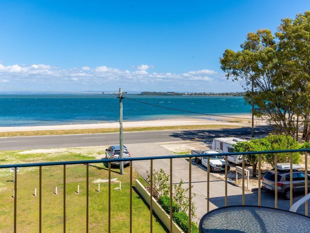 Fantastic Views From This top Floor Unit!