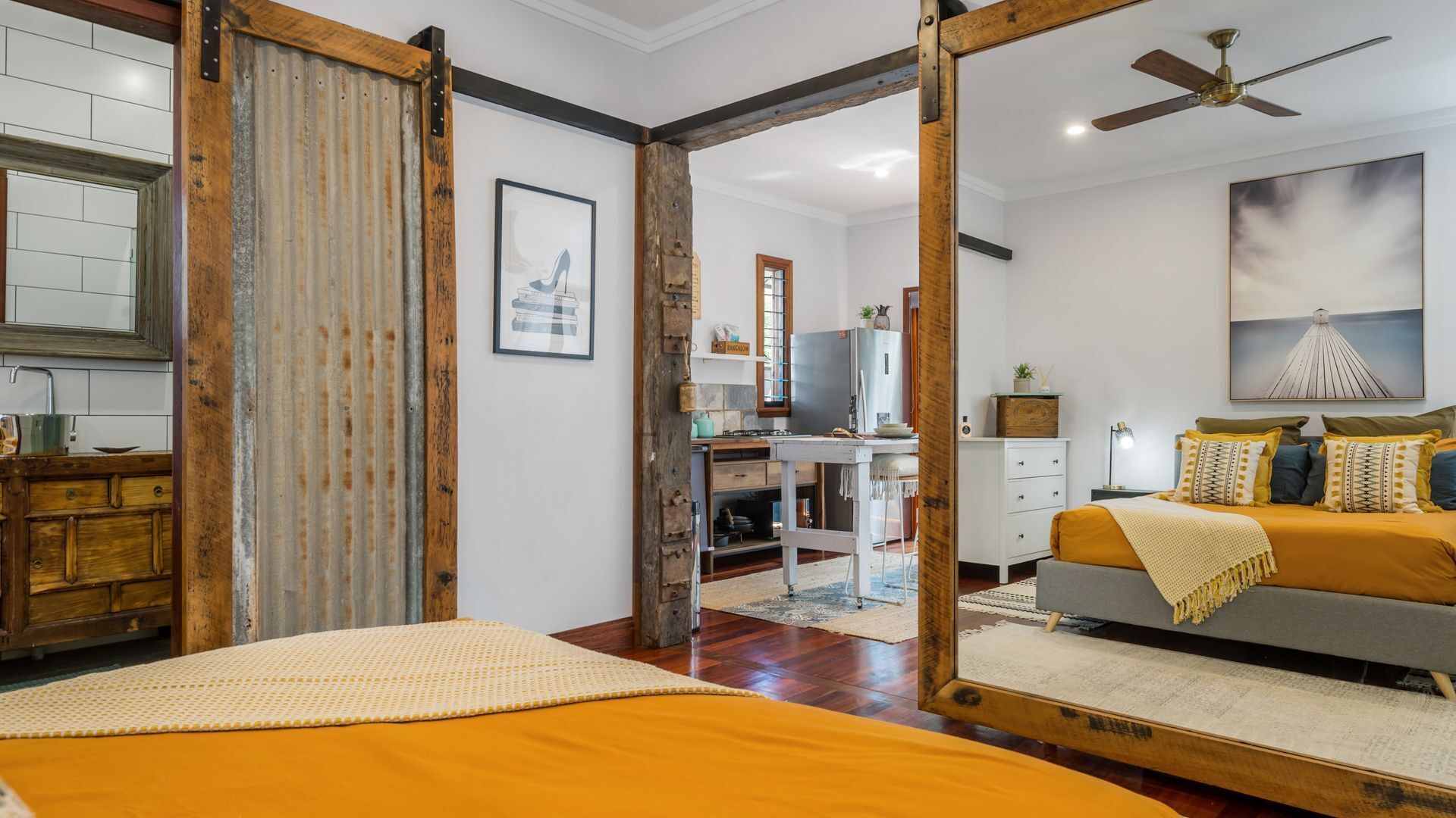 Black Beauty Studio - Bangalow Secluded Heaven