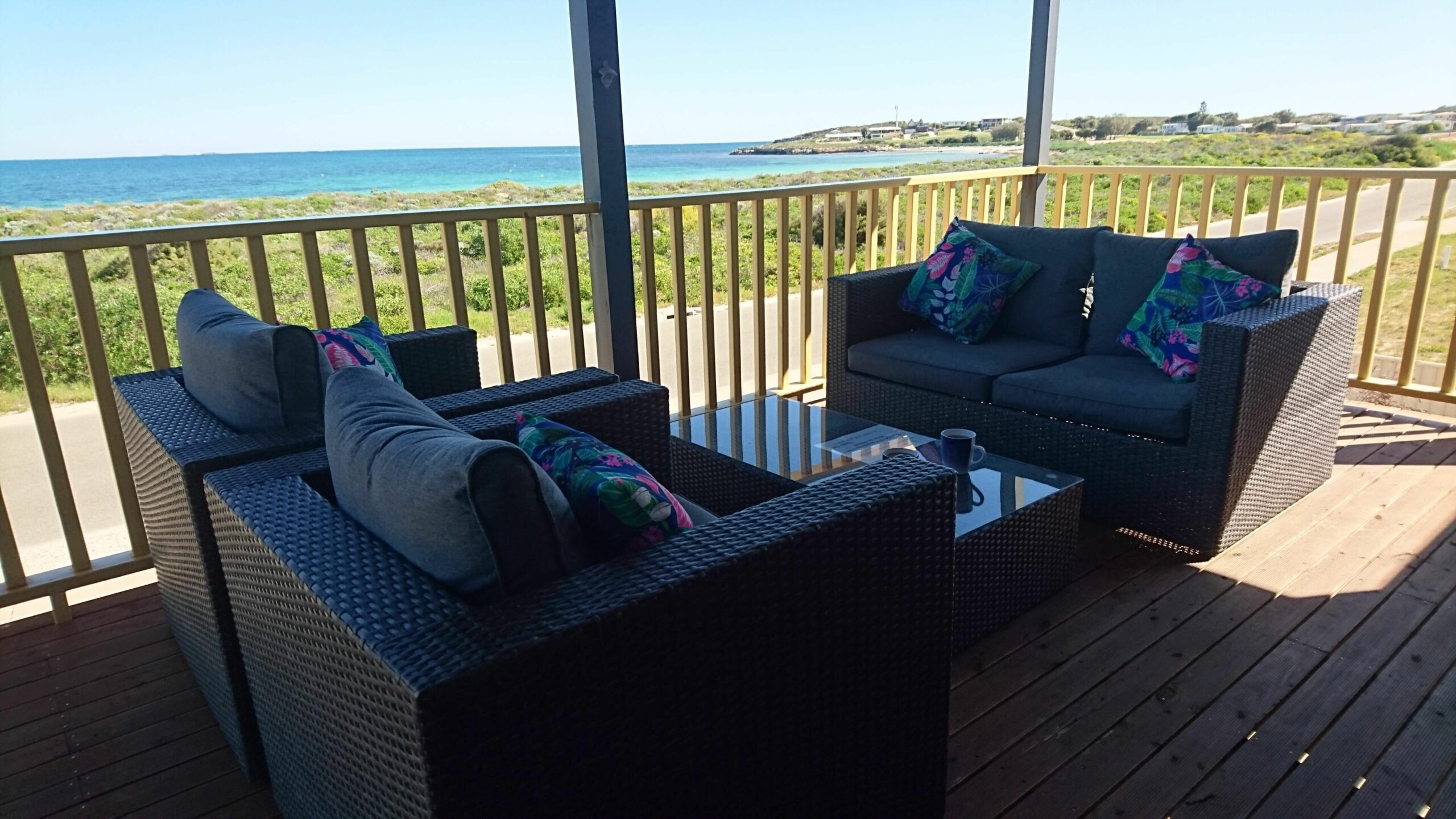 Absolute Beachfront Holiday House (Mid-West Region)