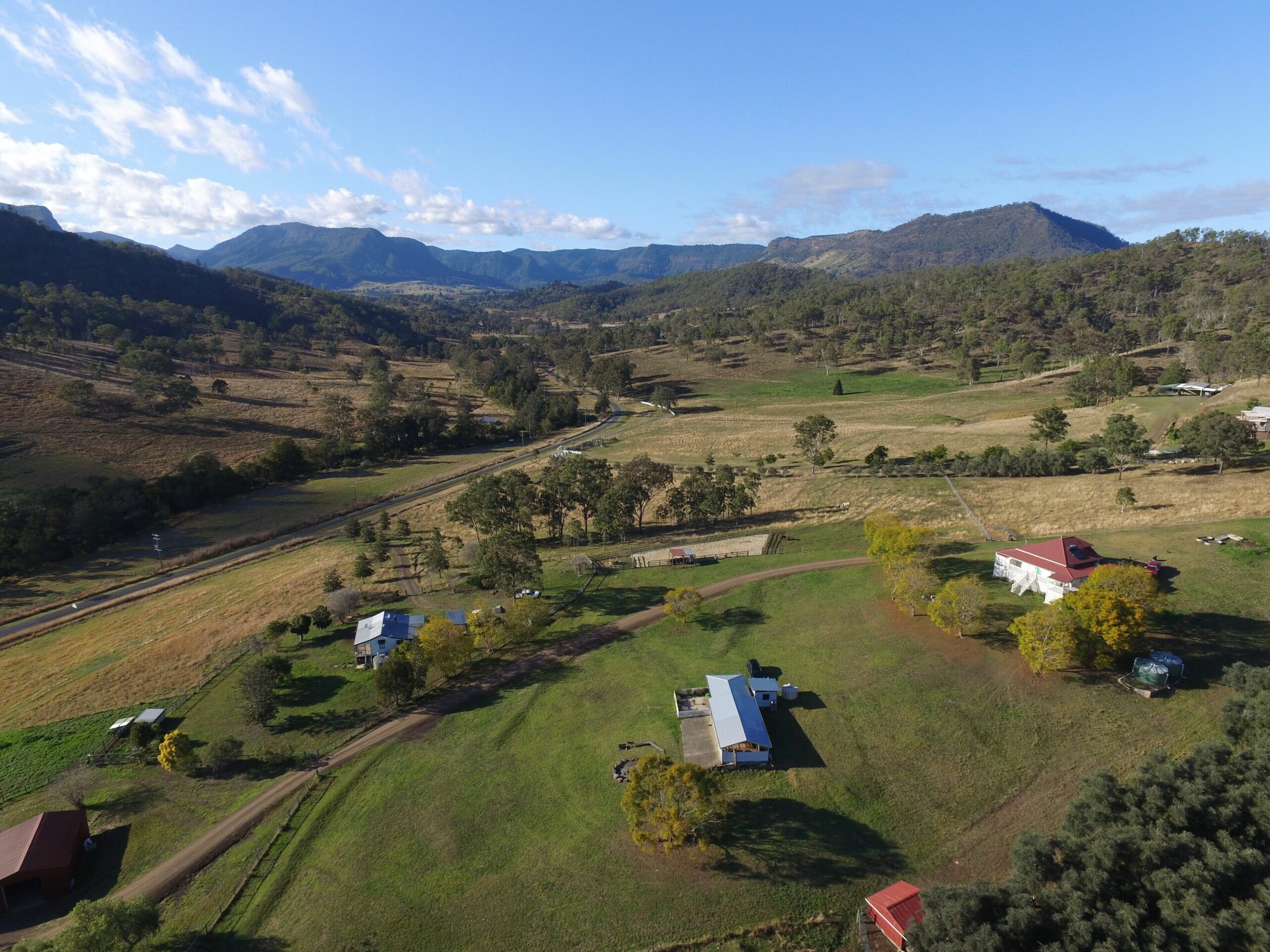 Darlington Grove Farm Stay in a Renovated Dairy Lots of Animals and River Access