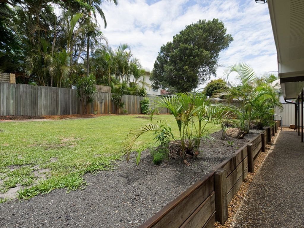 Comfortable Lowset Family Home Only Minutes From the Water! Tarooki St, Bellara