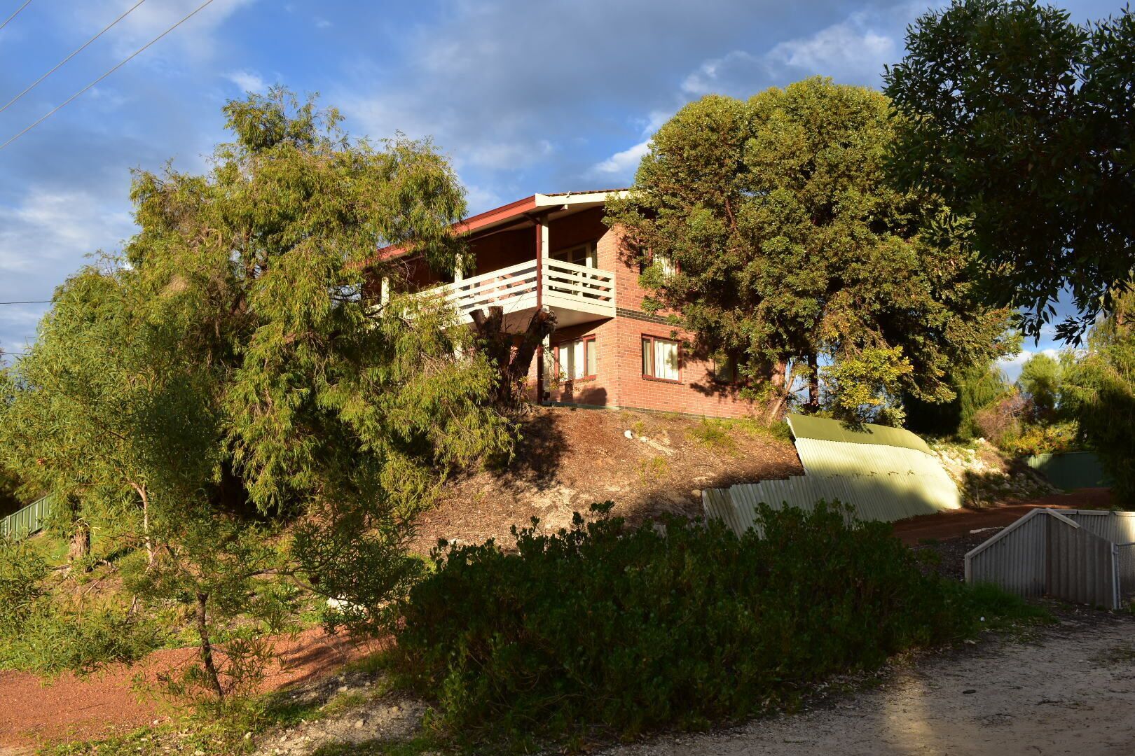 Home in the Centre of Lancelin With Views to the Park and Ocean