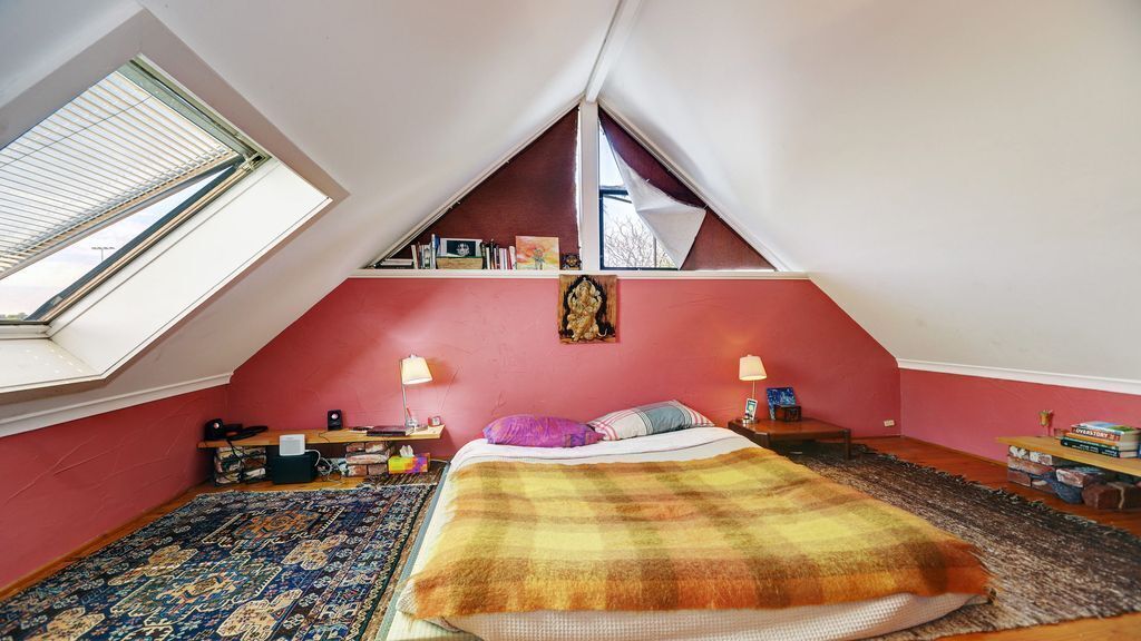 The Yoga Temple: 2  BR, 1  BA House in Beaconsfield, Sleeps 3