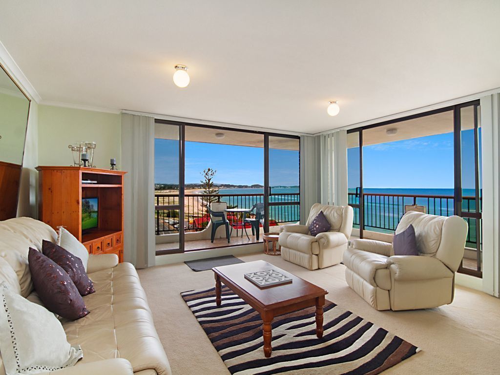 Kirra Gardens Unit 27 Budget 2 bedroom unit with ocean views