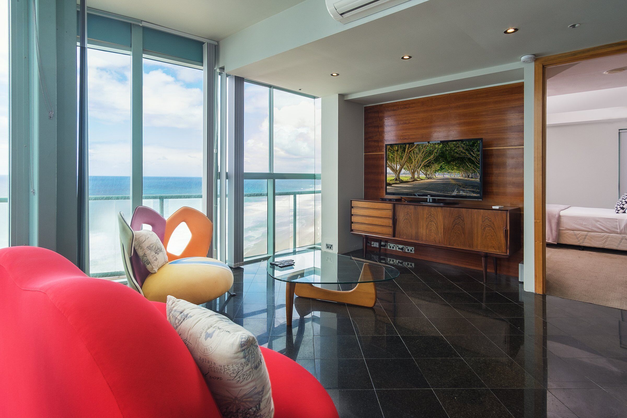 3 Bedroom Skyhome Penthouse With Expansive Beach and Ocean Views