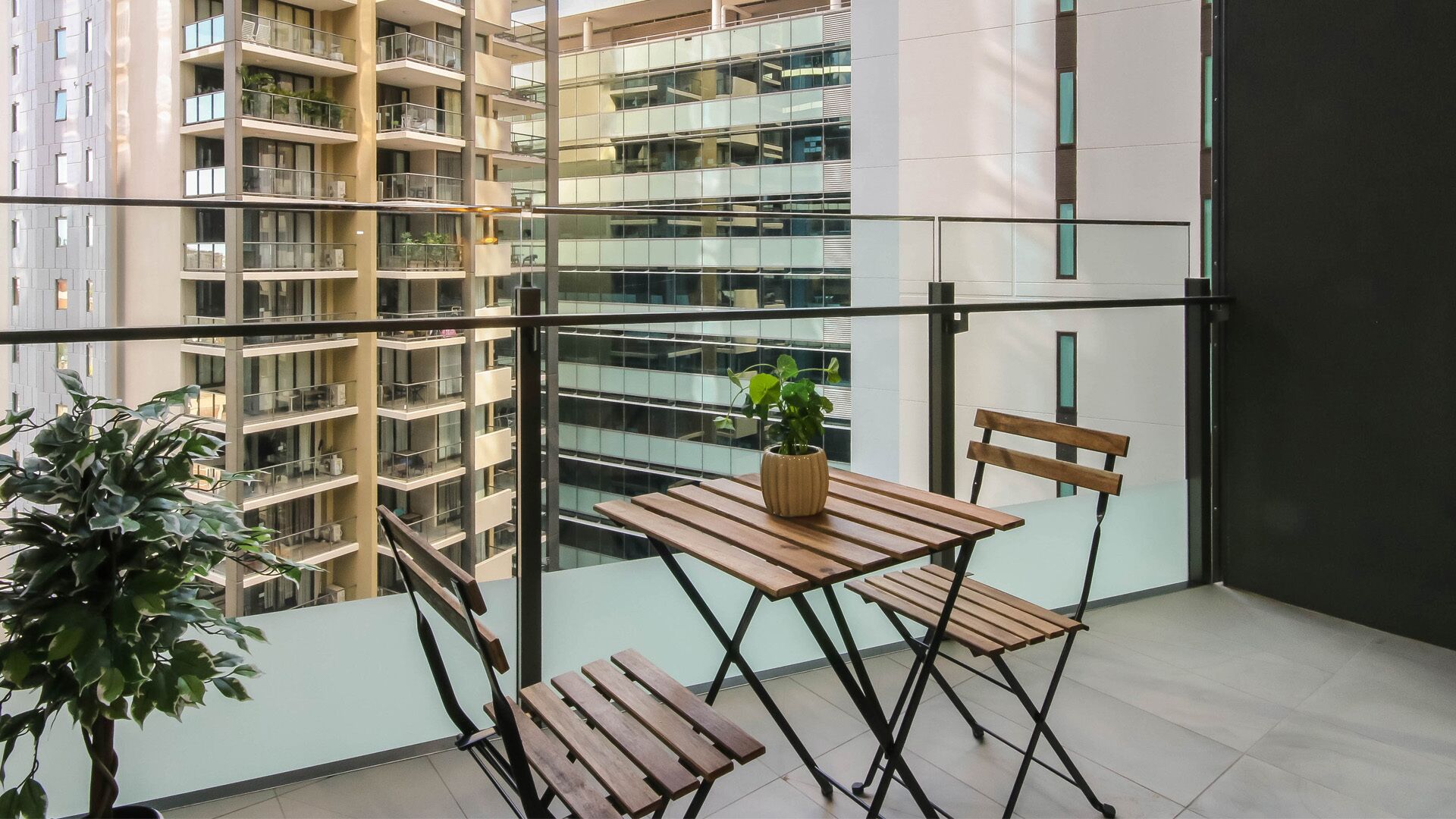 Gorgeous Brissy CBD Apartment With Rooftop Pool