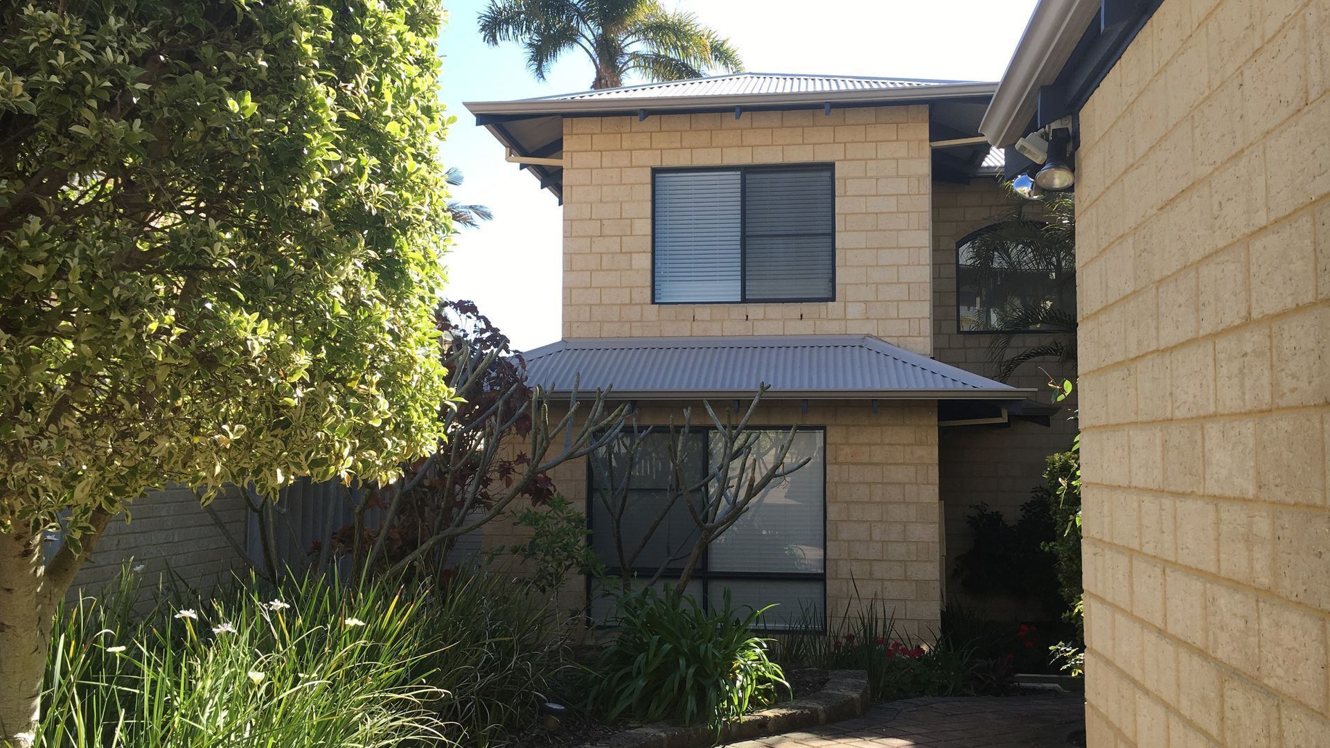 Modern Scarborough Townhouse