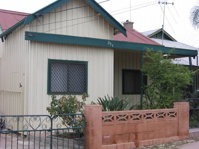 Miffys Cottage Broken Hill