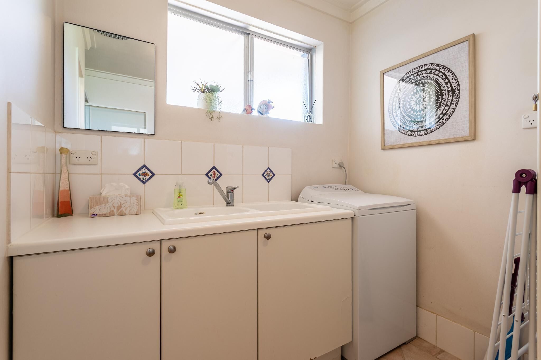 This Apartment is a 1 Bedroom, 1 Bathrooms, Located in Scarborough, WA