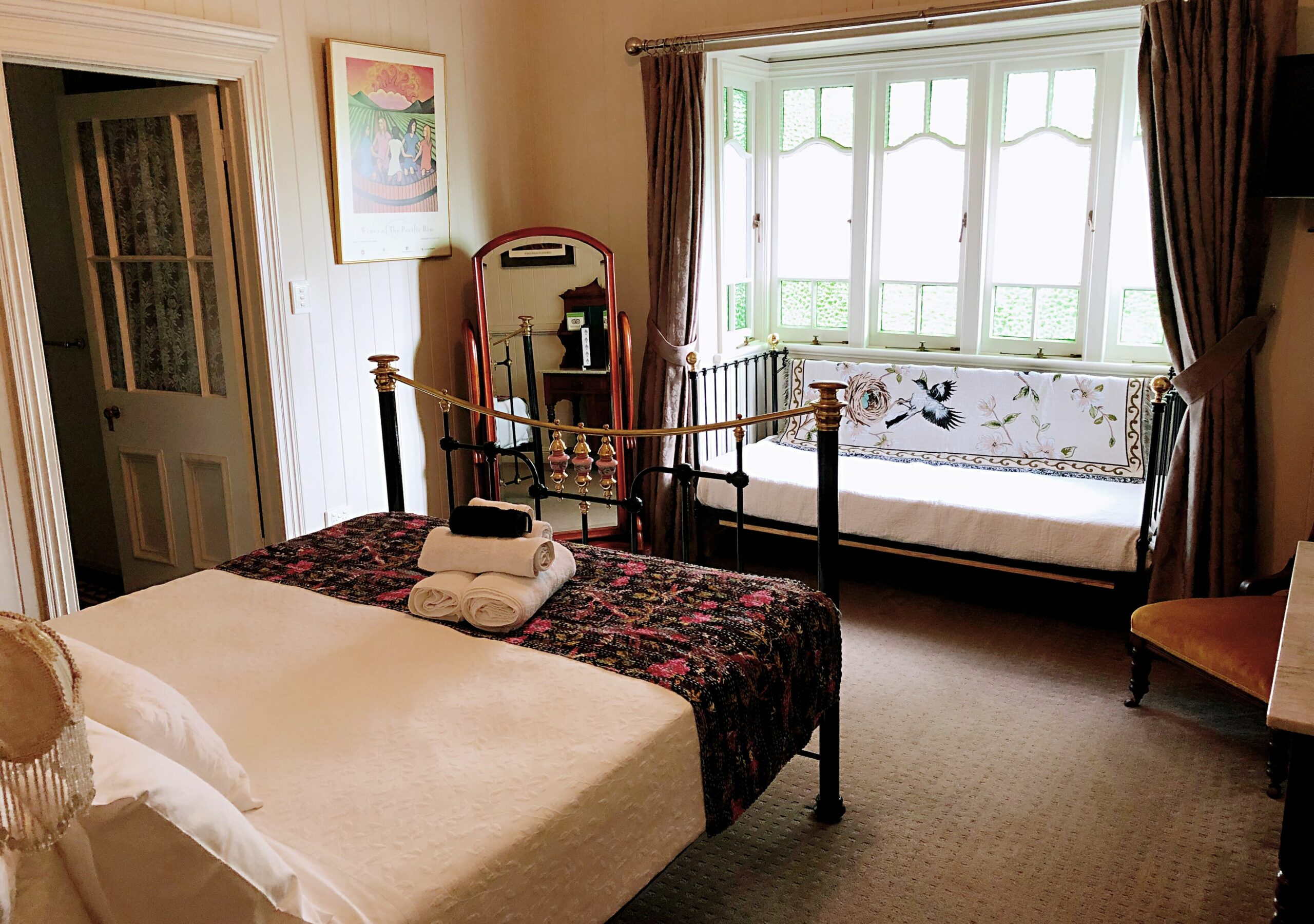 Luxury Classic Accommodation With Timeless Elegance