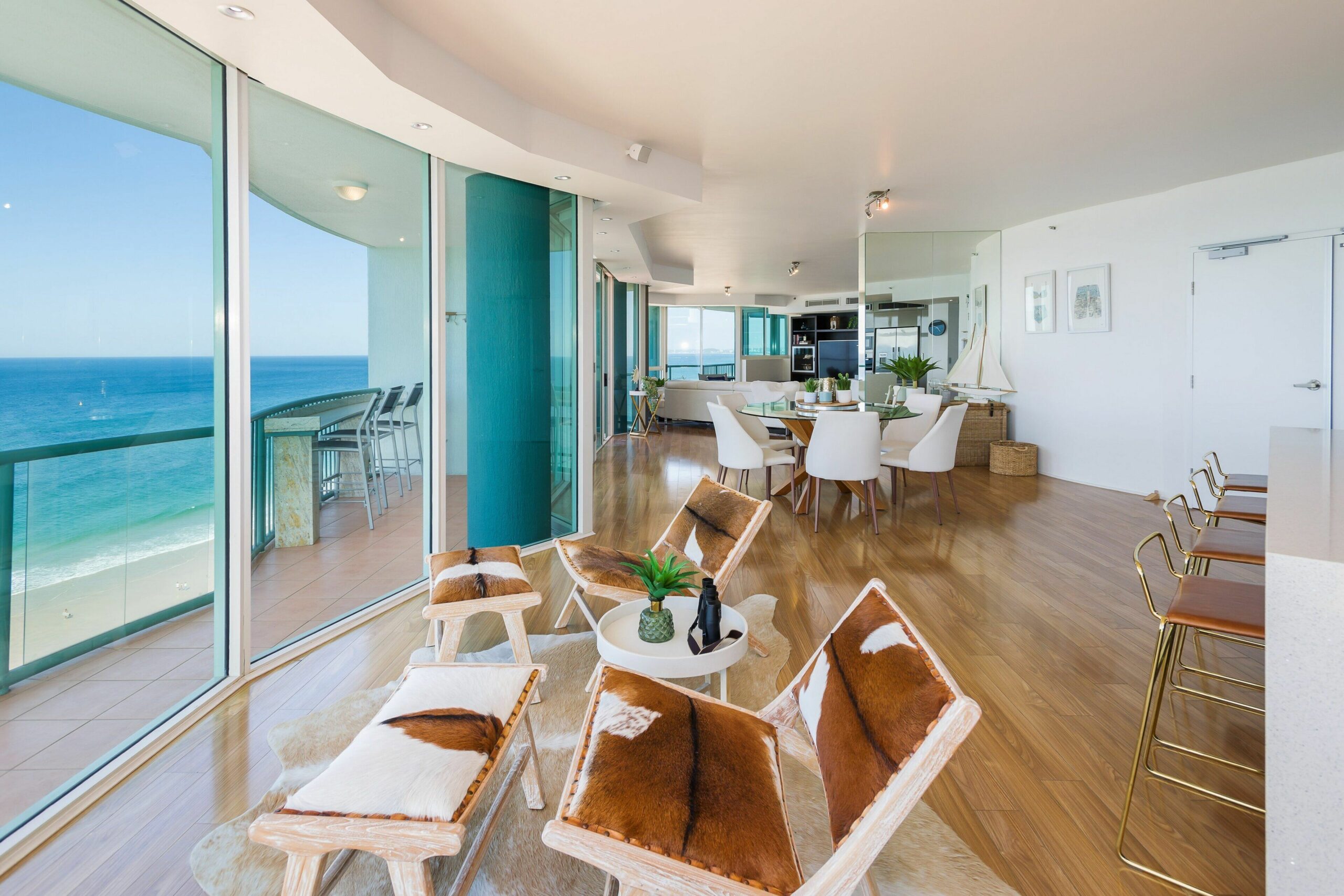 Luxury Oceanfront 3 Bedroom Platinum Sub-penthouse With 256 sqm of Living Space