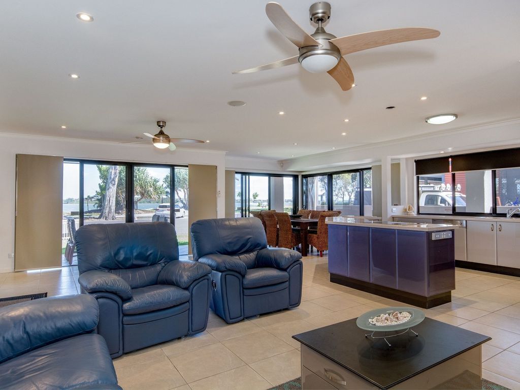 Magical Holiday Home - Welsby Pde, Bongaree