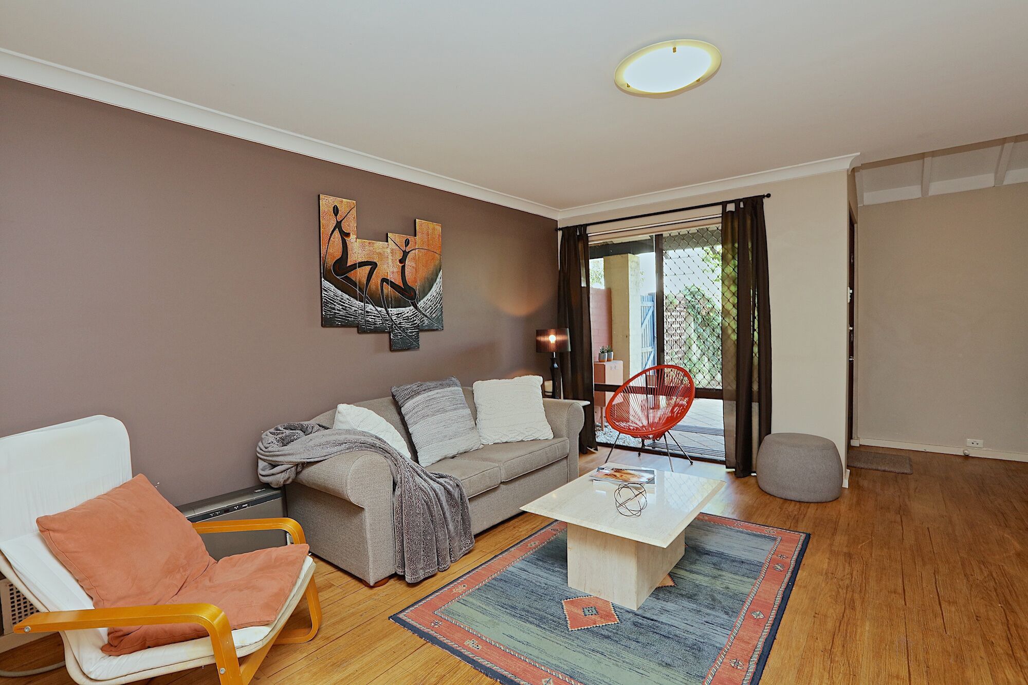 BEST LOCATION in Perth!  Free Wifi & Netflix Gorgeous Family friendly townhouse