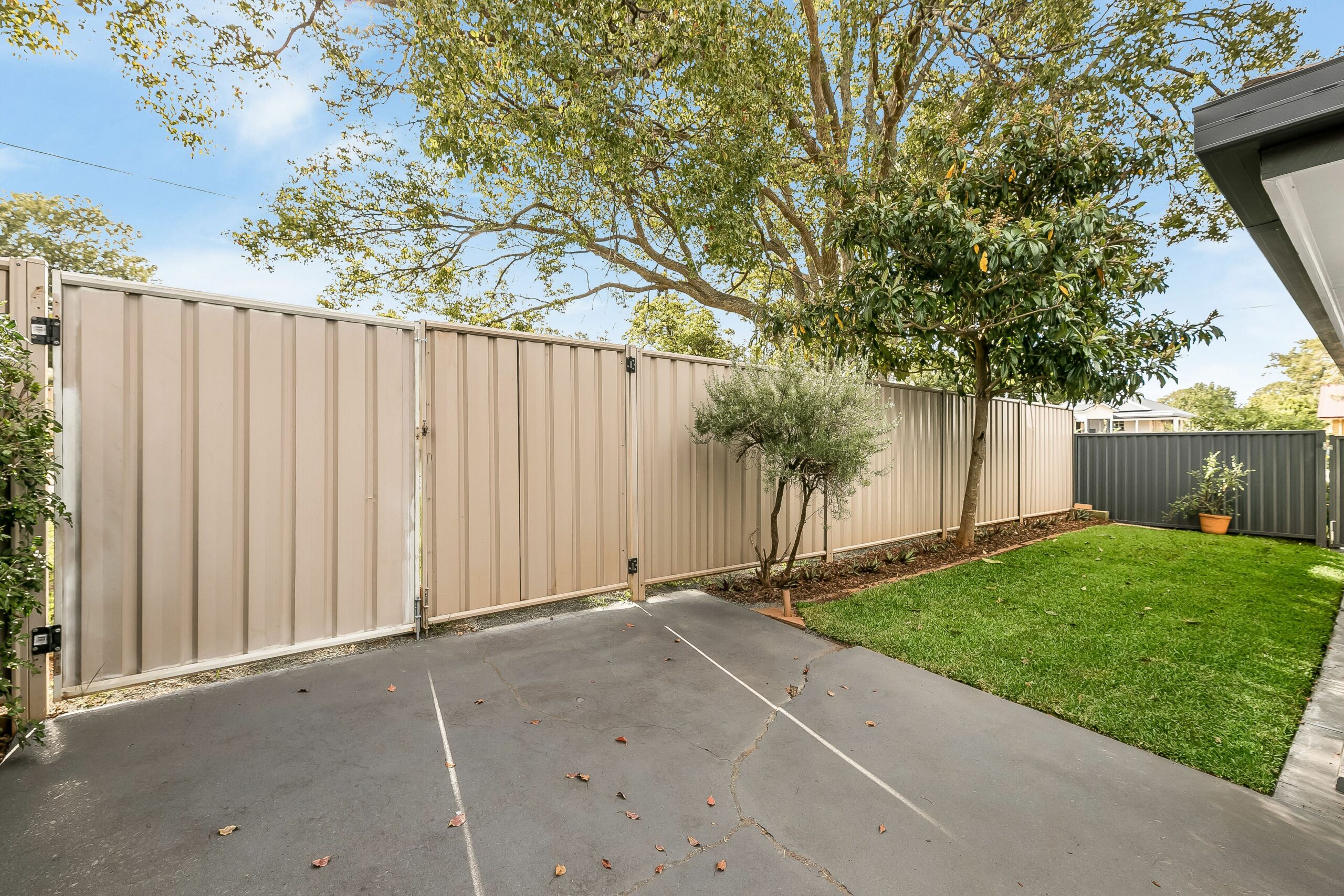 The Gathering Ground - Spacious entertainer in Toowoomba City