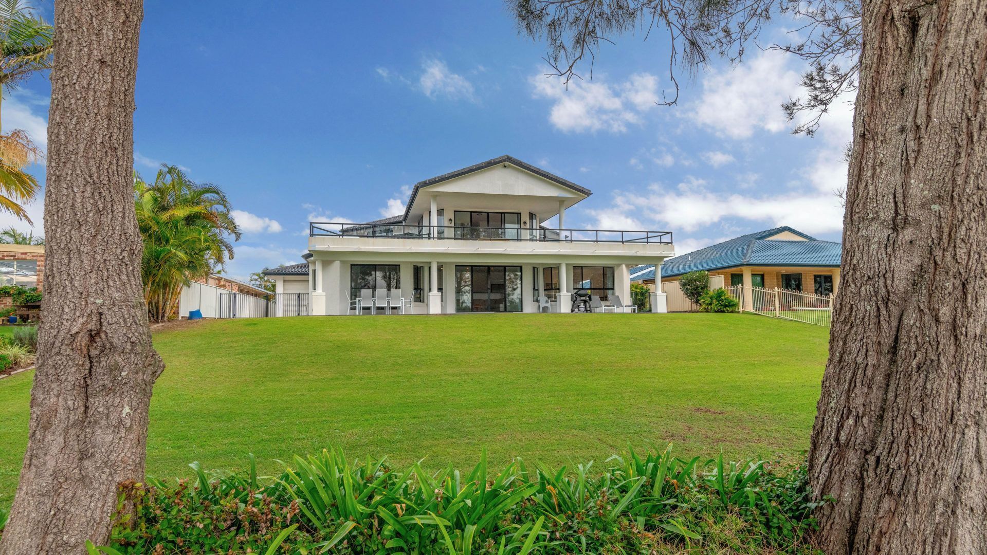 Taroona, Substantial House on the Banks of the River, Yamba