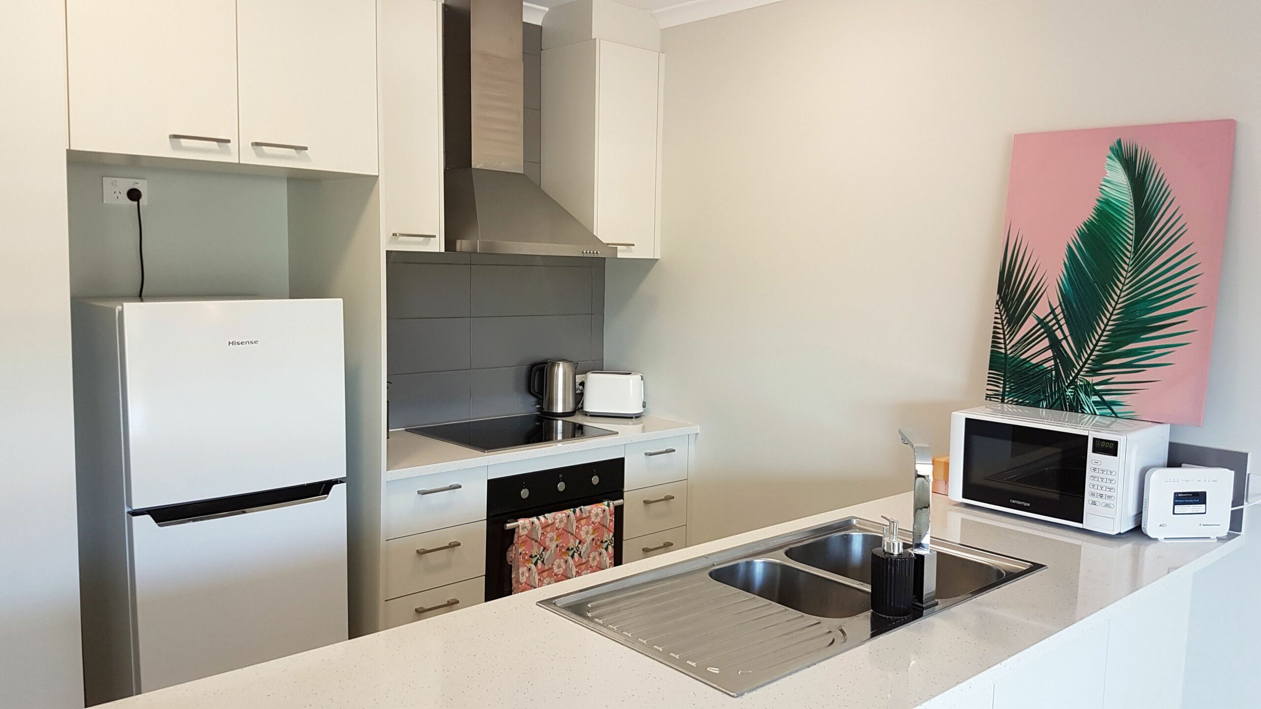 Stylish One Bedroom Apartment close to Airport, Optus Stadium and Crown (2)