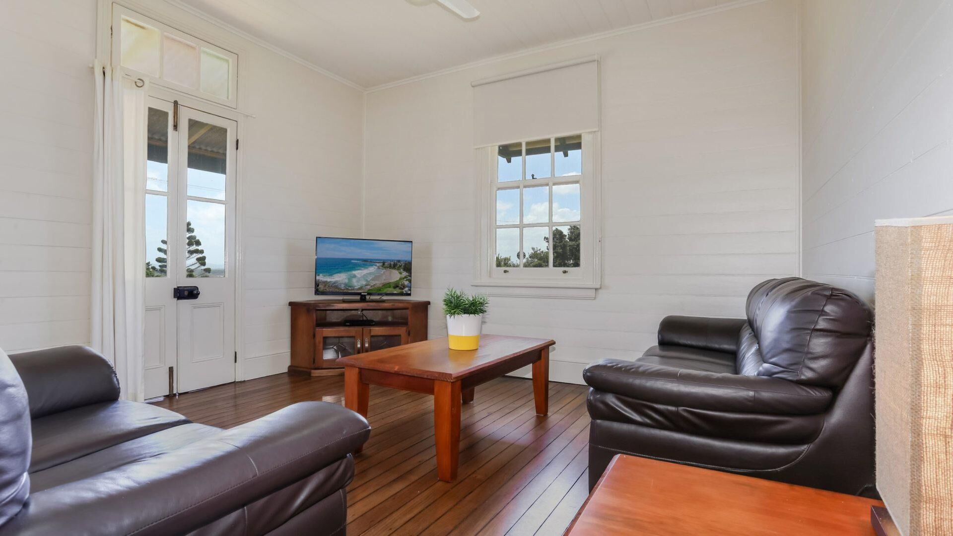 Yamba Pilot Cottage 2 - Pets Welcome