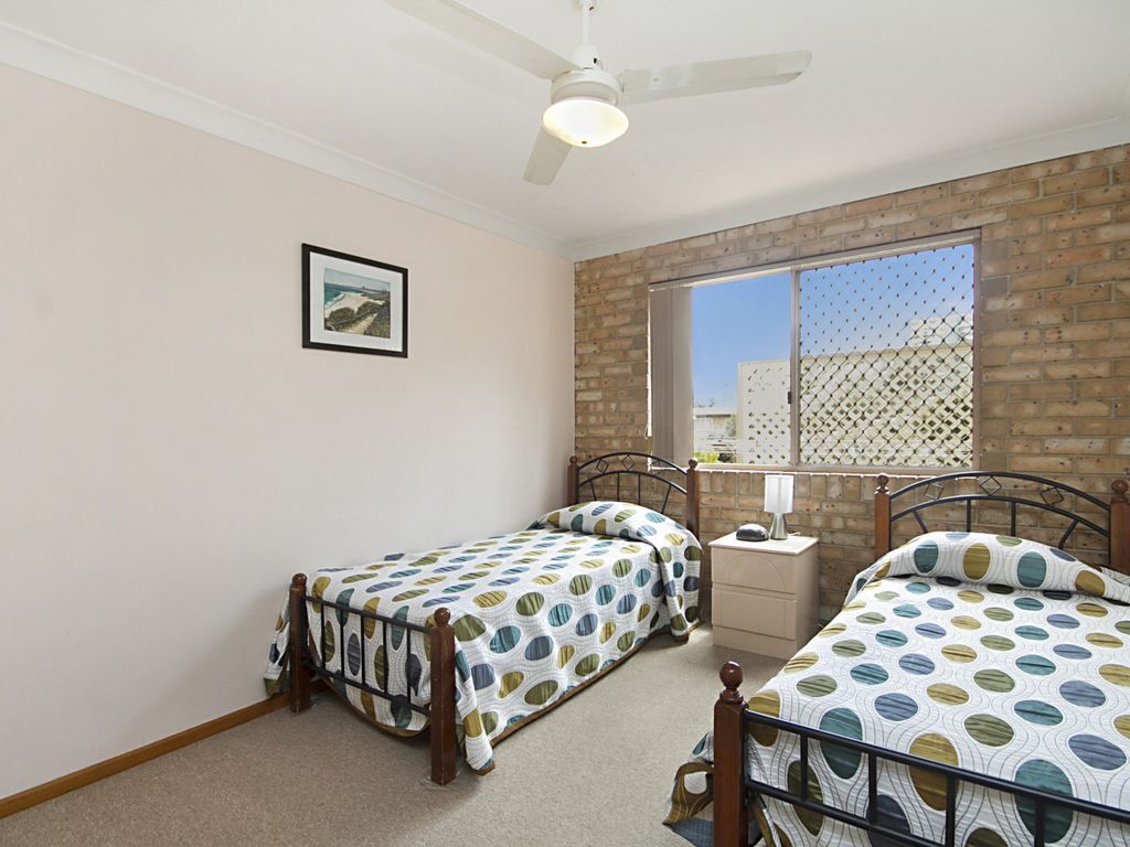 Tumut Unit 1- Great location easy walk to beaches and Twin Towns RSL